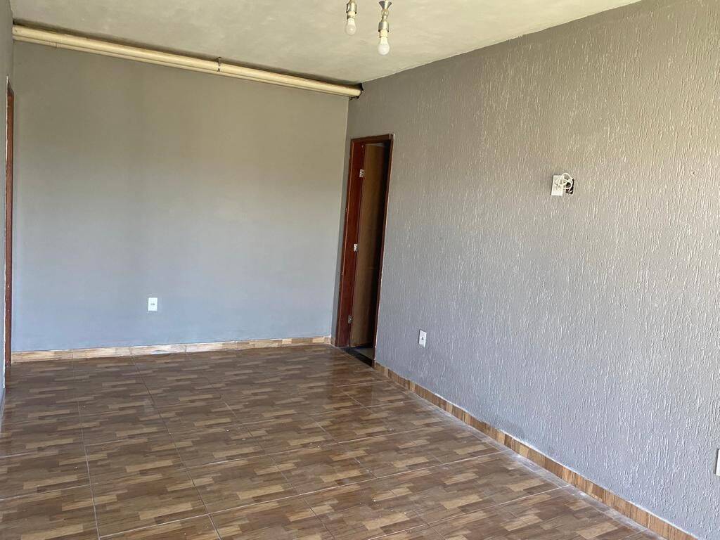 Casa para alugar com 3 quartos, 150m² - Foto 12