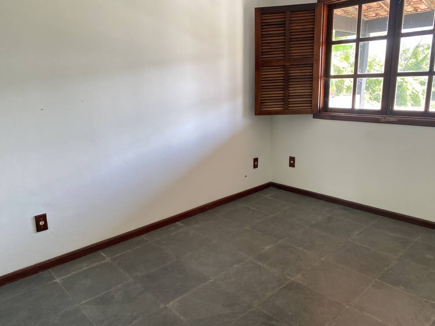 Casa para alugar com 2 quartos, 400m² - Foto 5