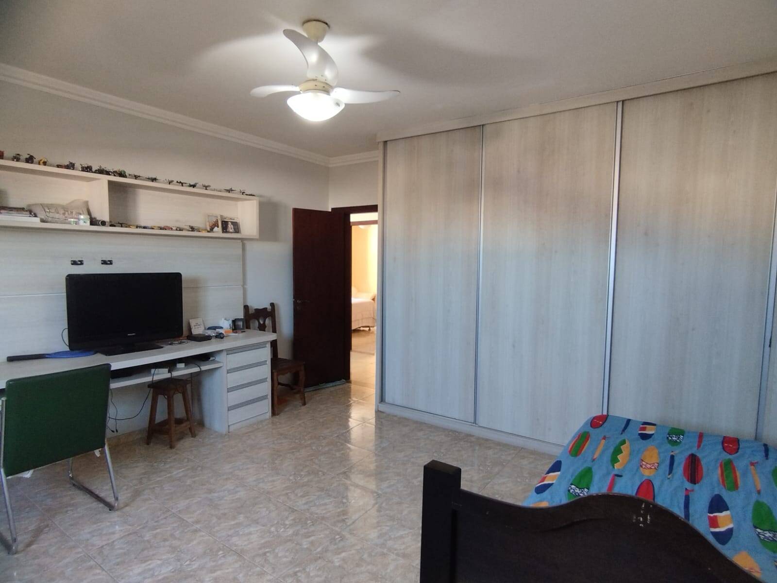 Casa à venda com 4 quartos, 420m² - Foto 30