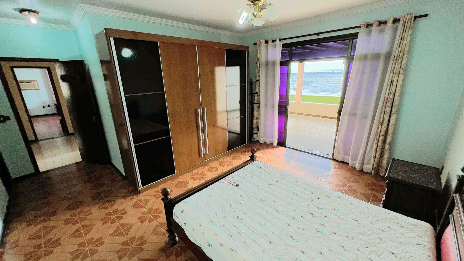 Casa à venda com 5 quartos, 500m² - Foto 2