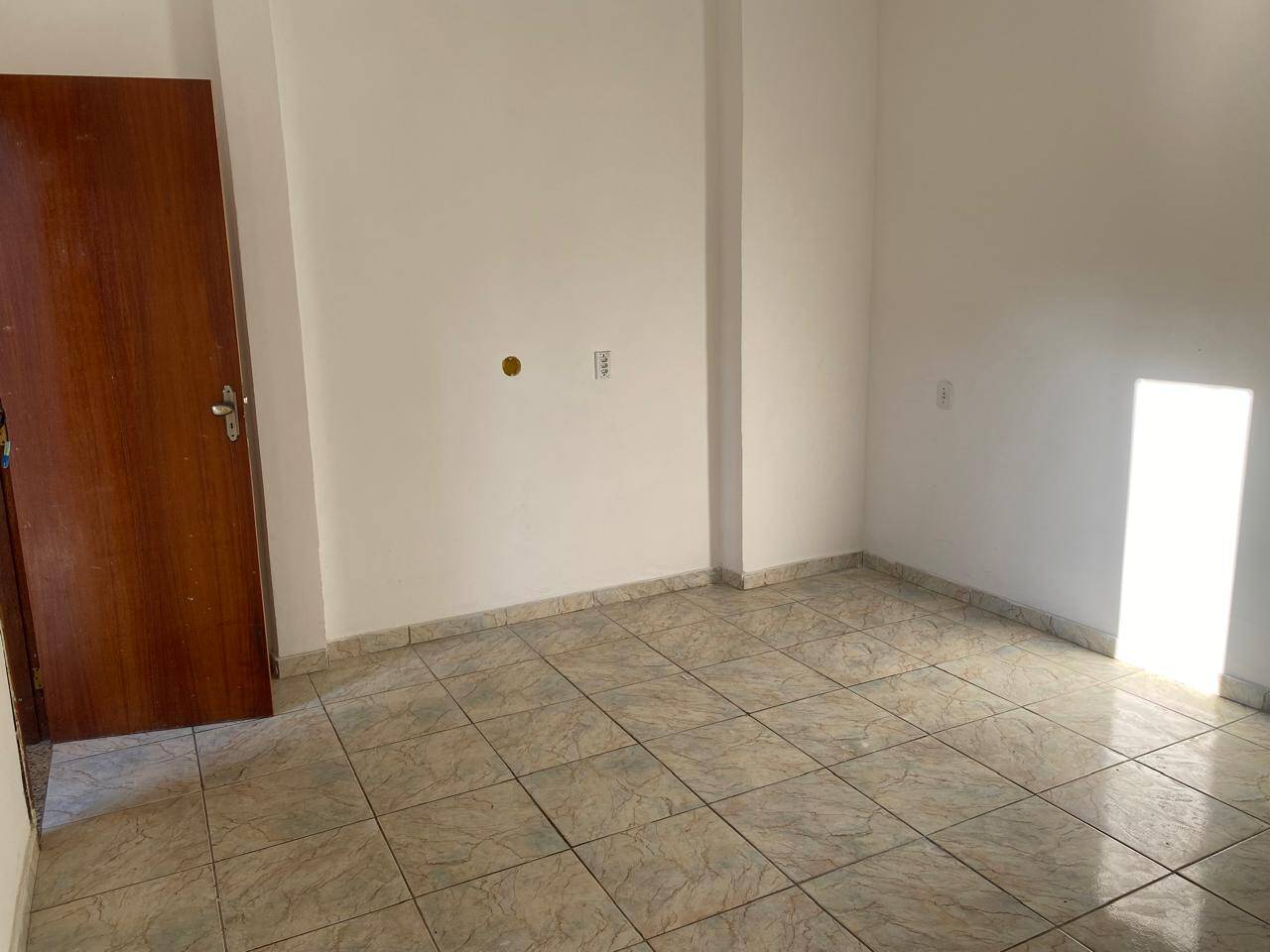 Casa para alugar com 1 quarto, 55m² - Foto 9