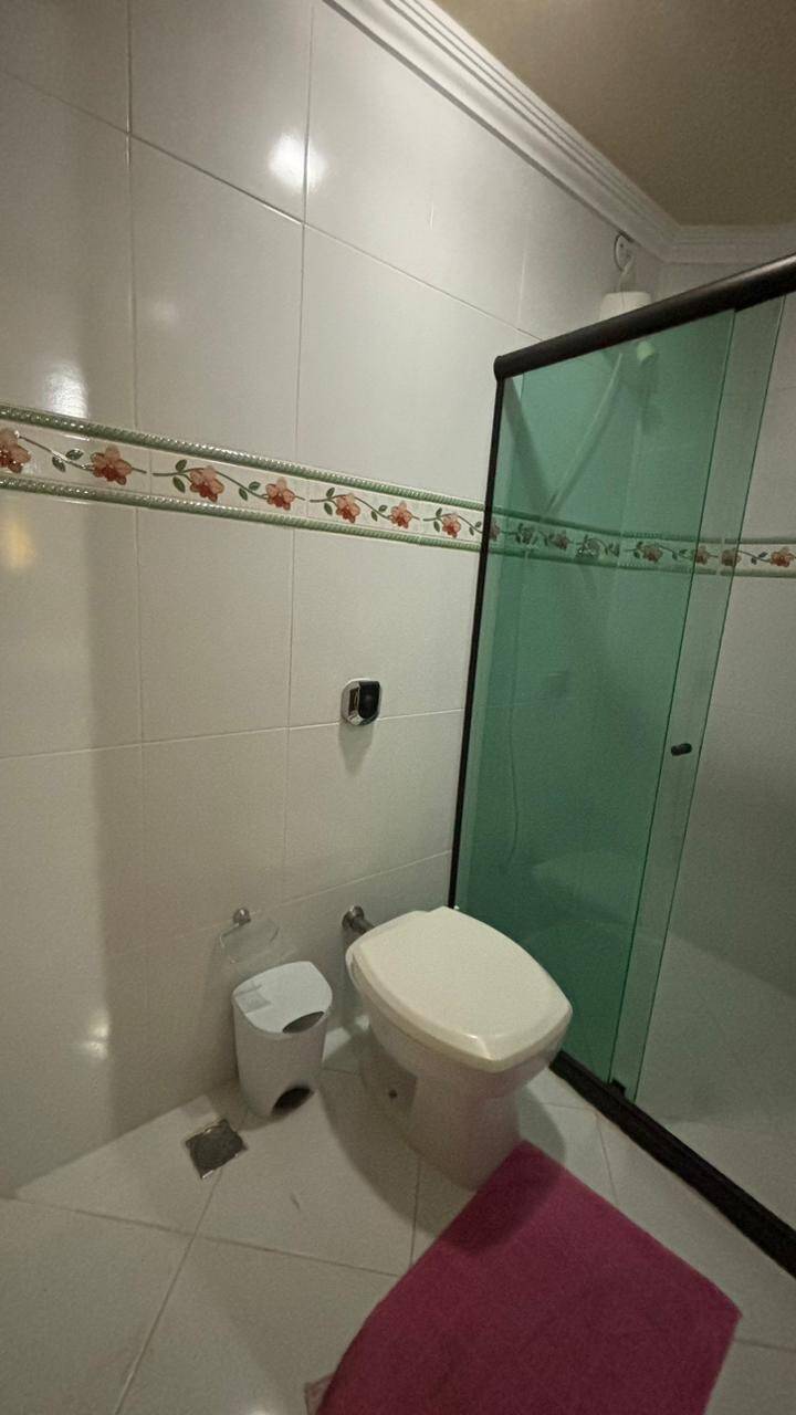 Casa para alugar com 3 quartos, 200m² - Foto 22