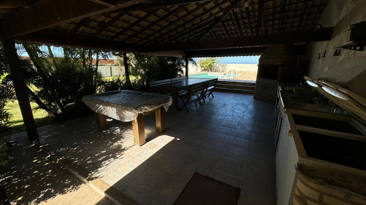 Casa para alugar com 5 quartos, 300m² - Foto 32