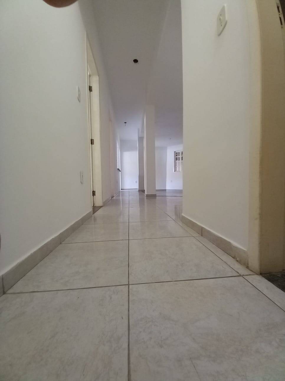 Casa à venda com 3 quartos, 315m² - Foto 8