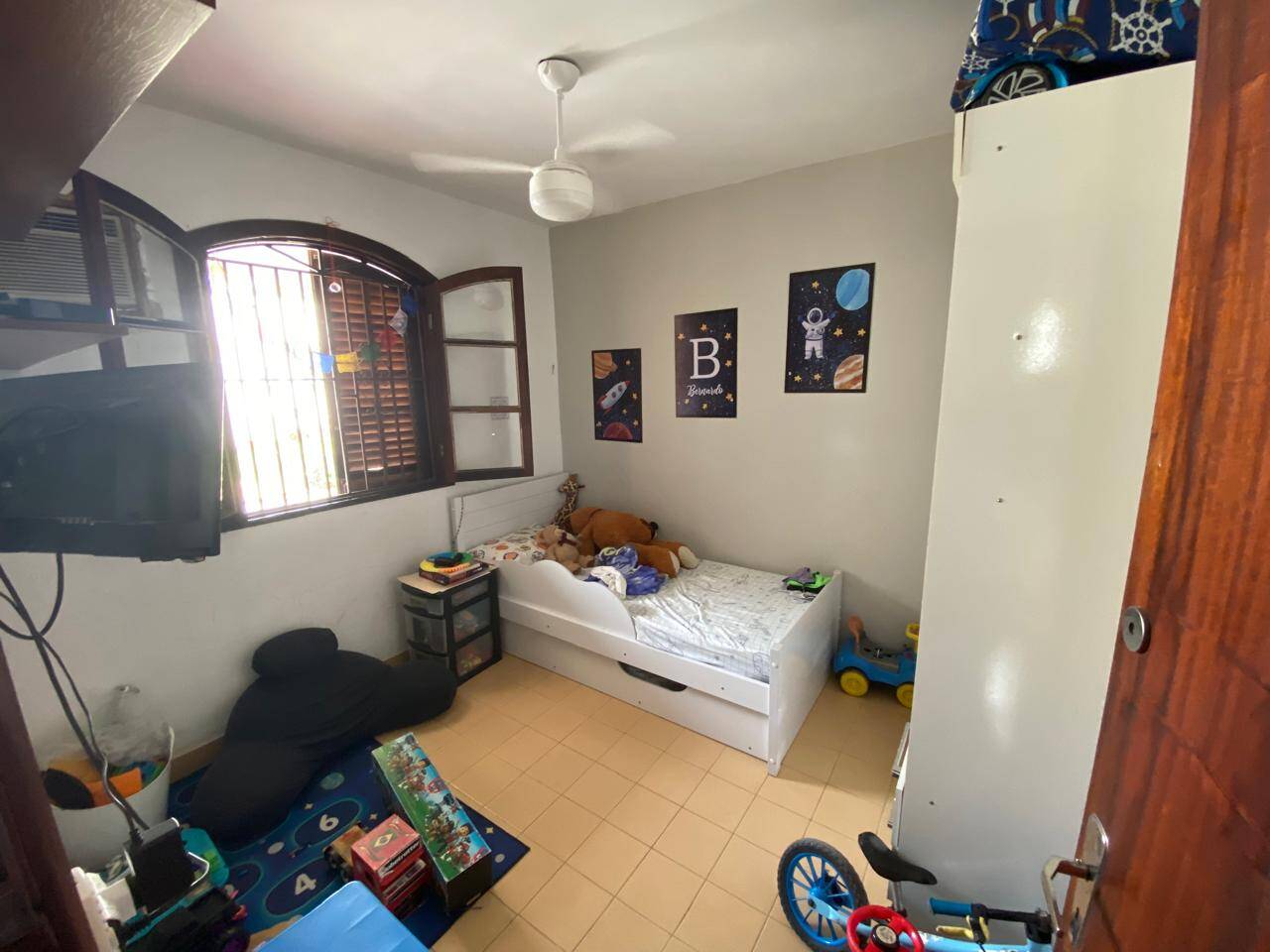 Casa à venda com 4 quartos, 141m² - Foto 11