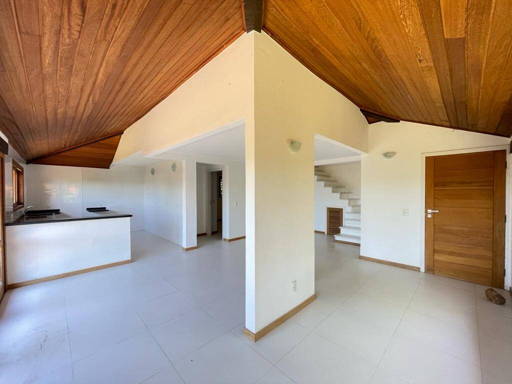 Casa à venda com 3 quartos, 186m² - Foto 4