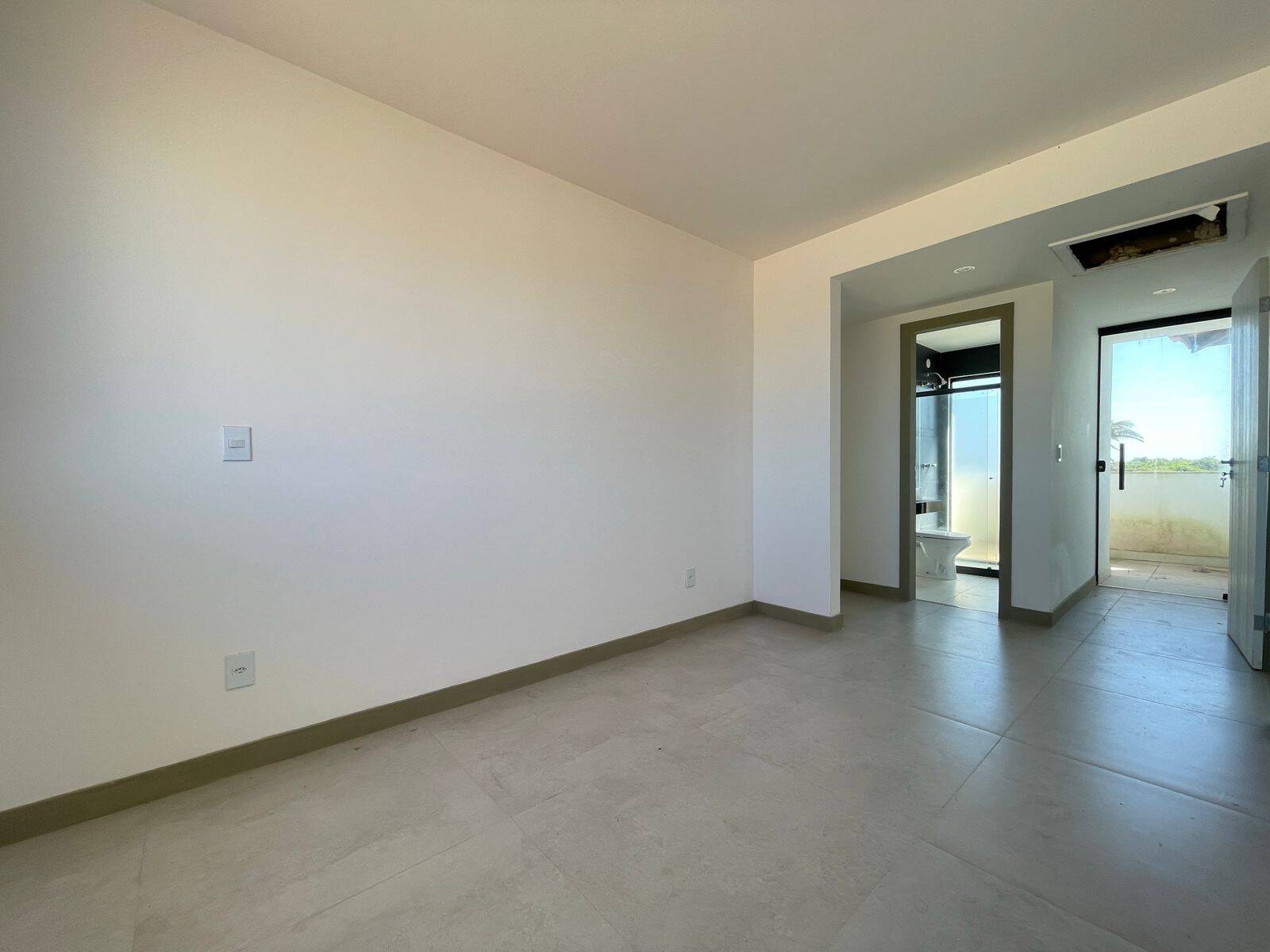 Casa de Condomínio à venda com 4 quartos, 200m² - Foto 10