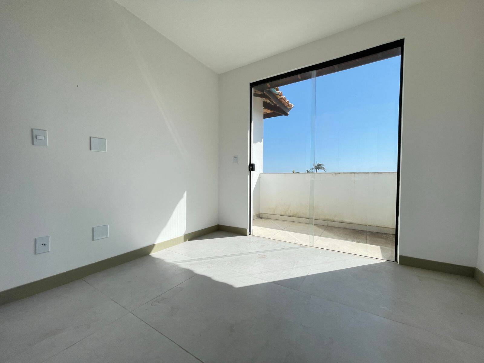 Casa de Condomínio à venda com 4 quartos, 200m² - Foto 12