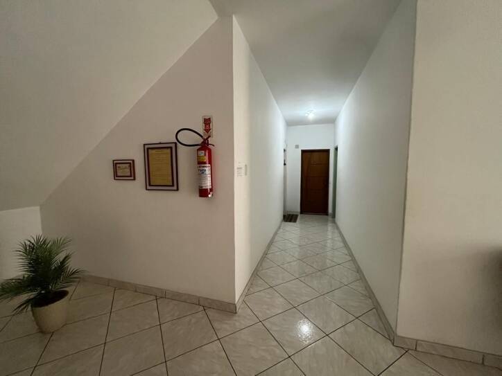 Apartamento à venda com 2 quartos, 40m² - Foto 2