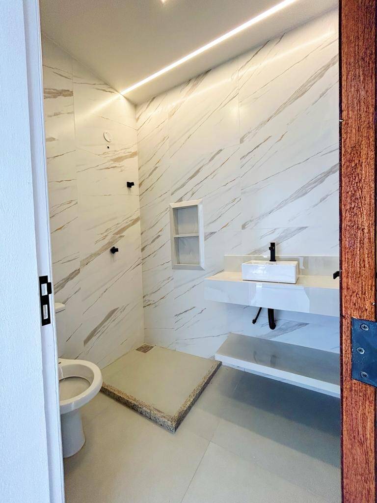 Casa à venda com 2 quartos, 120m² - Foto 4