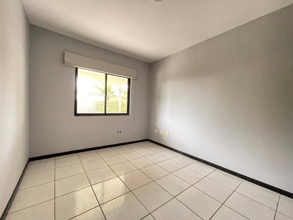 Casa à venda com 4 quartos, 170m² - Foto 11