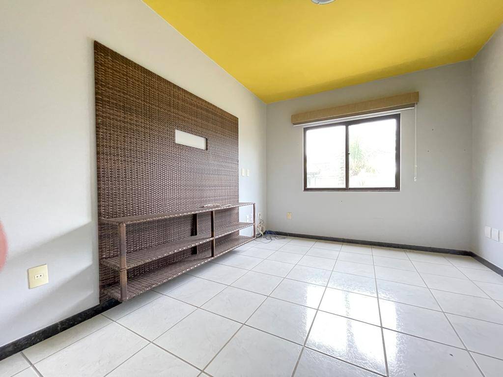 Casa à venda com 4 quartos, 170m² - Foto 12