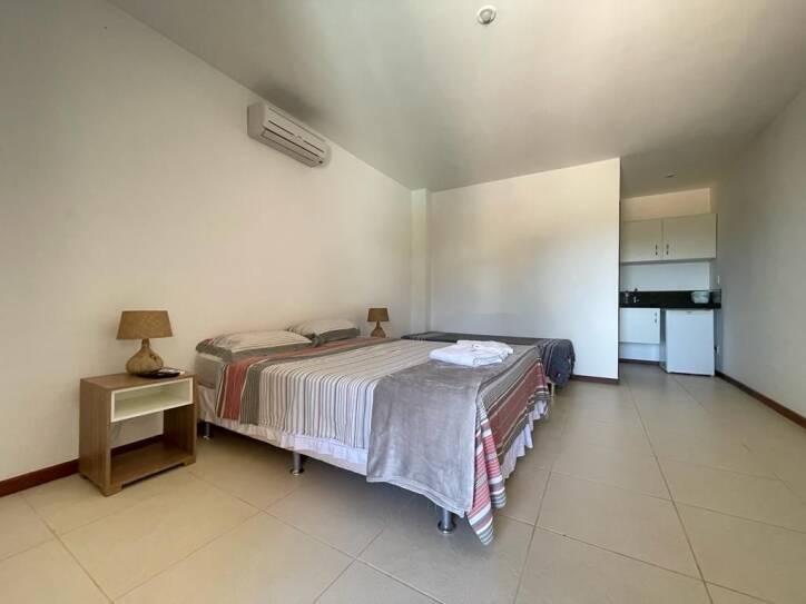 Casa à venda com 6 quartos, 200m² - Foto 16