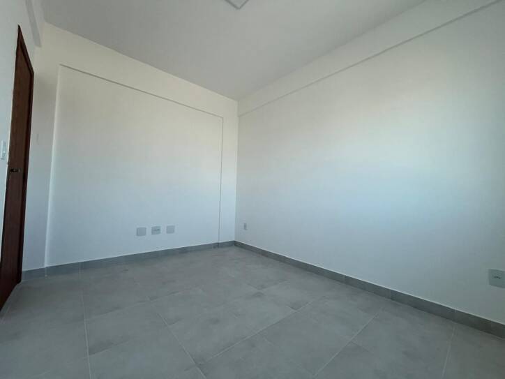 Apartamento à venda com 2 quartos, 75m² - Foto 12