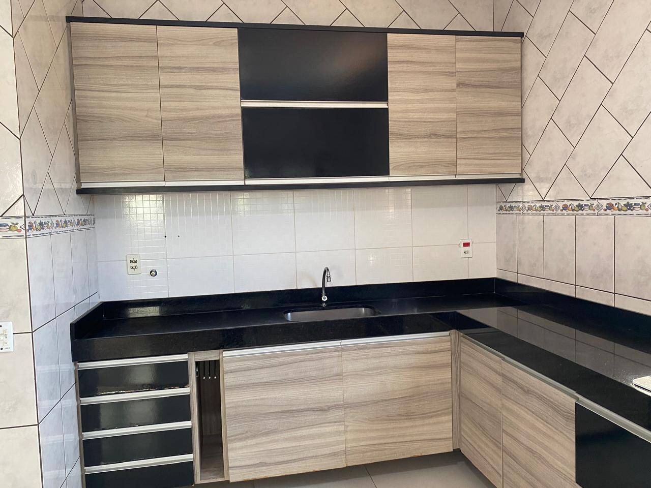 Casa à venda e aluguel com 4 quartos, 132m² - Foto 14