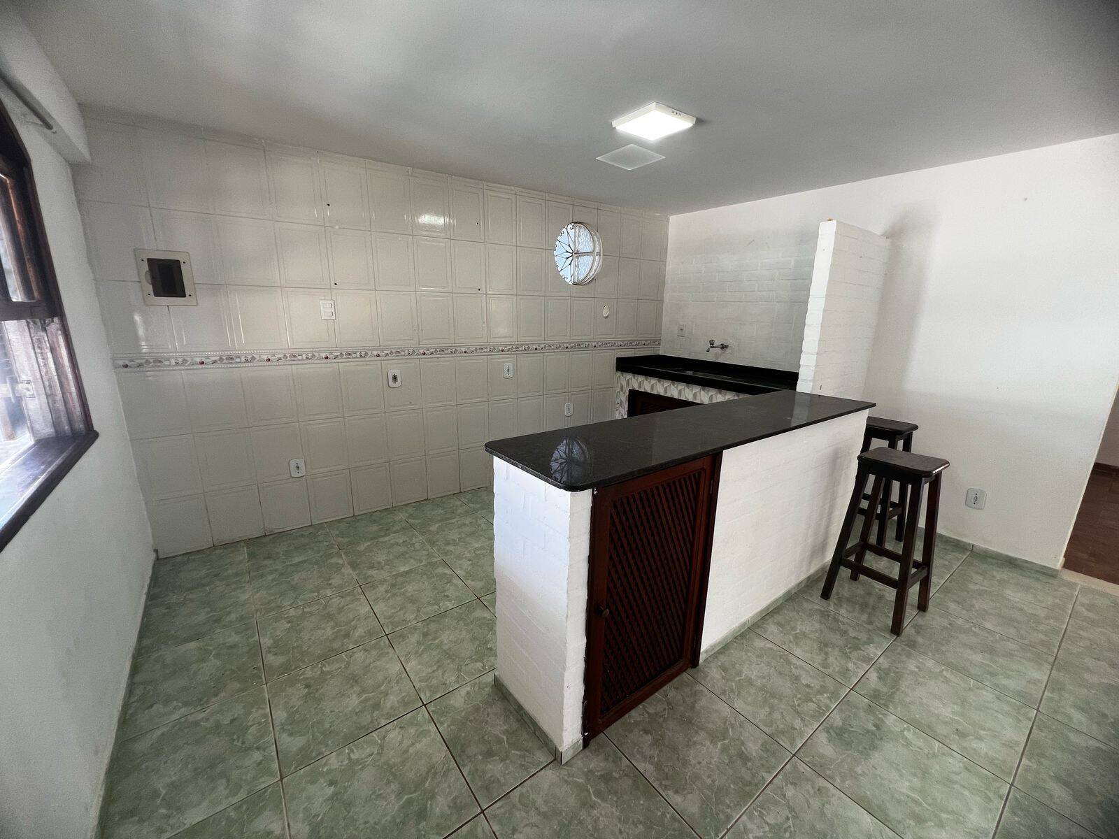 Casa para alugar com 4 quartos, 332m² - Foto 26