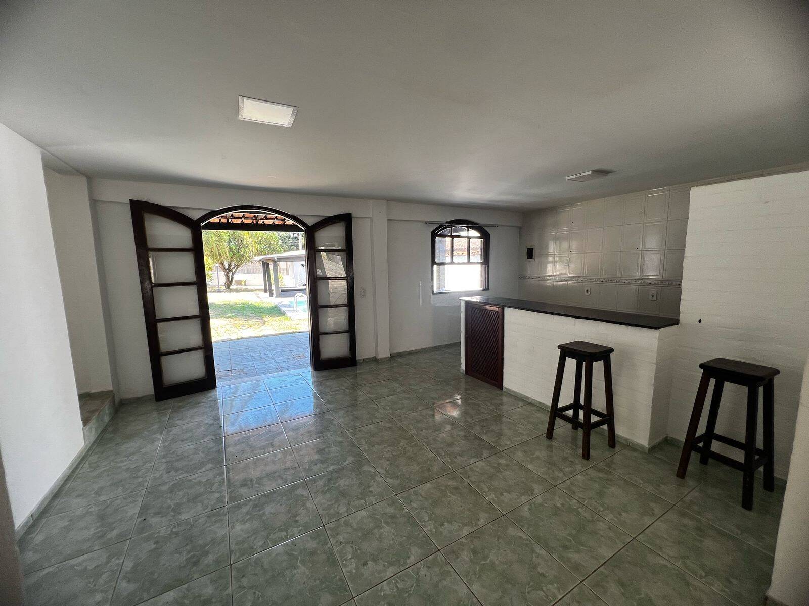 Casa para alugar com 4 quartos, 332m² - Foto 30