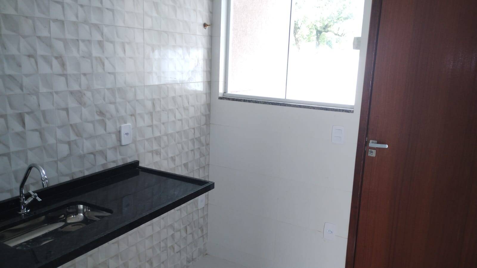 Casa à venda com 2 quartos, 55m² - Foto 18